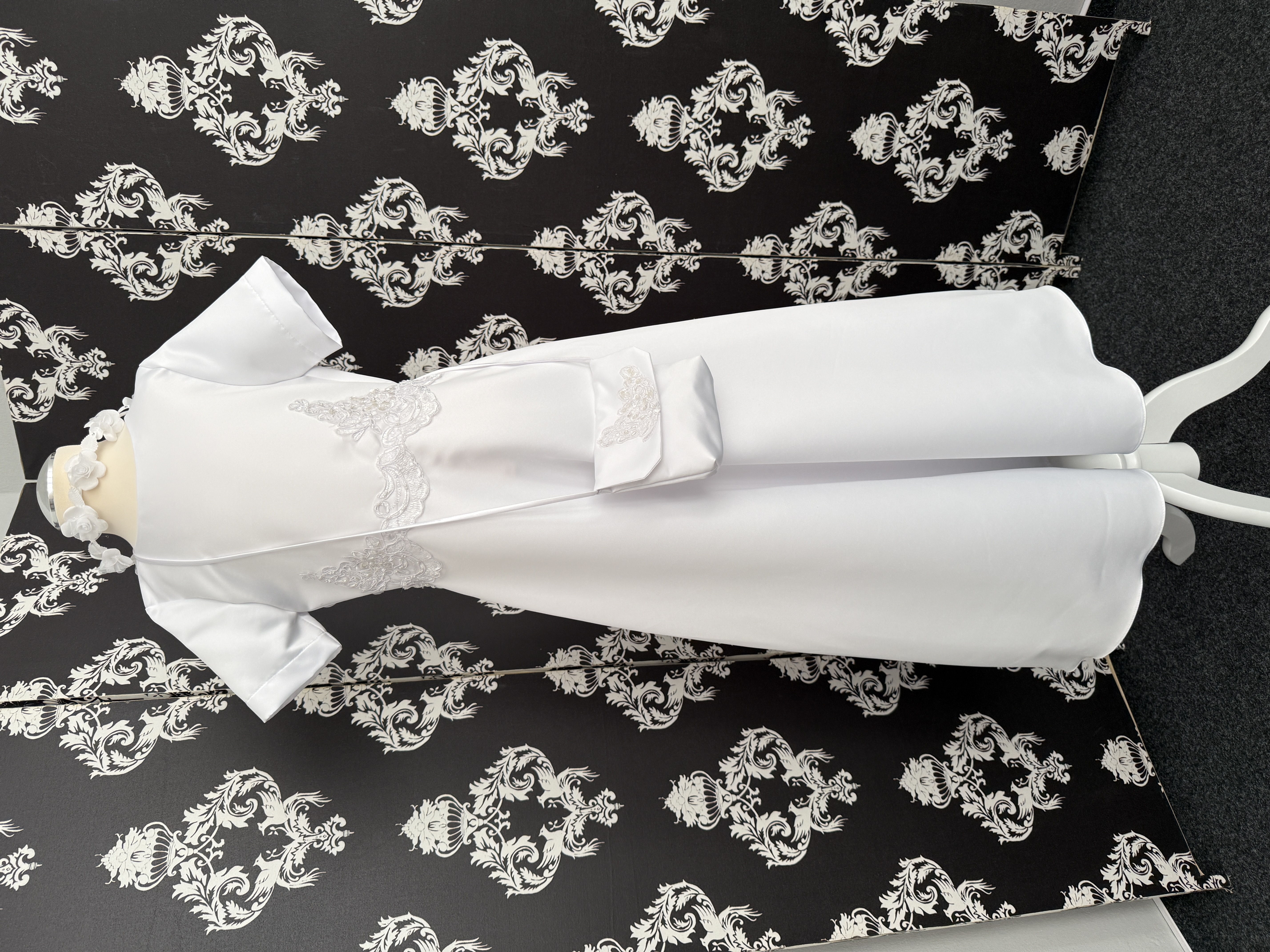 Schlichtes Kommunionkleid mit Tasche Gr. 140