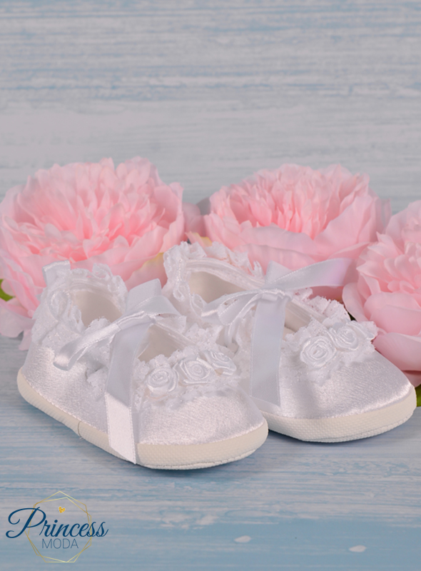 Babyschuh! Mit edler Spitze und Rosen!