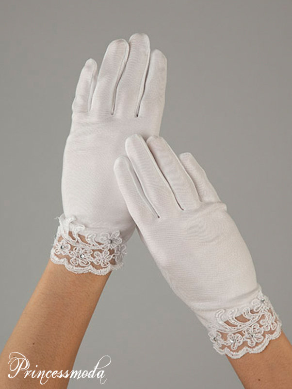 RK068 Sehr schöne Handschuhe mit Spitzenabschlüssen