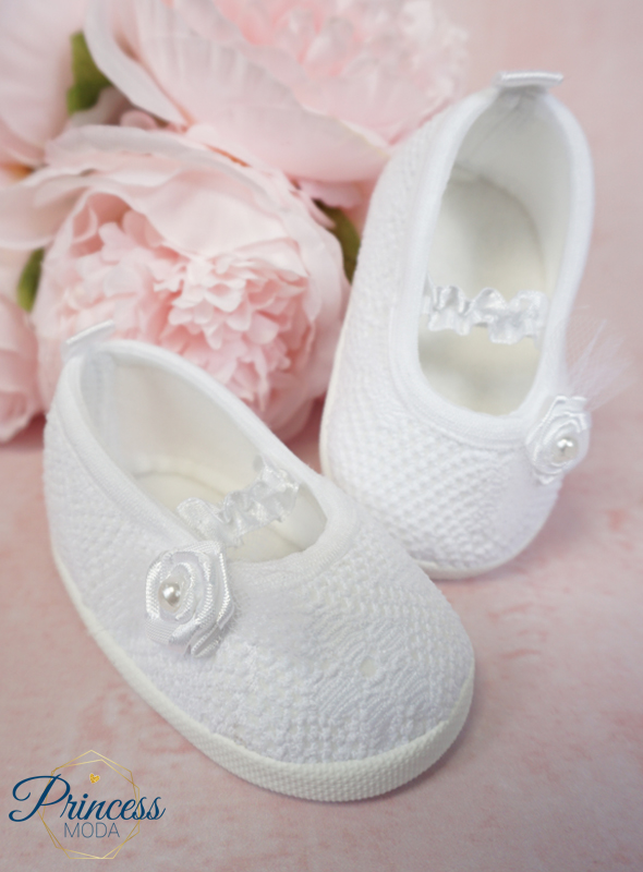 Baby Ballerinas in weiss aus edler Spitze